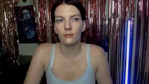 Snapshot of vanrey_ chatting on November 25, 7:52 am Vanessa online show from November 25, 7:52 am