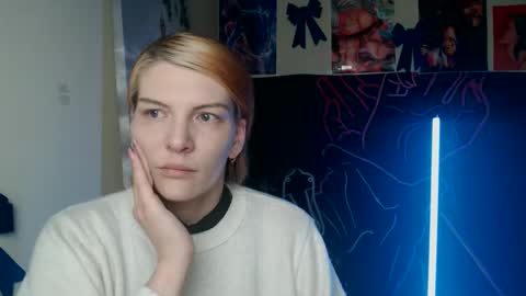 Snapshot of vanrey_ chatting on March 16, 7:01 am Vanessa online show from March 16, 7:01 am