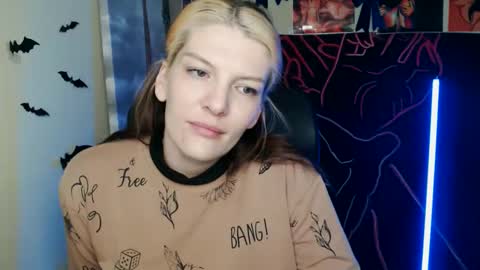 Snapshot of vanrey_ chatting on April 18, 6:06 am Vanessa online show from April 18, 6:06 am
