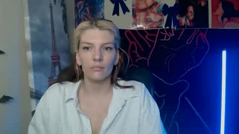 Snapshot of vanrey_ chatting on May 6, 6:52 am Vanessa online show from May 6, 6:52 am