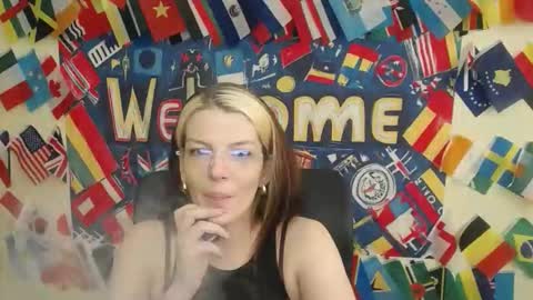 Snapshot of vanrey_ chatting on May 7, 6:30 am Vanessa online show from May 7, 6:30 am