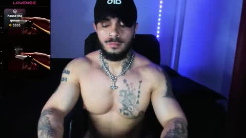 Snapshot of vanvelckan_ chatting on November 8, 11:58 pm vanvelckan_ online show from November 8, 11:58 pm