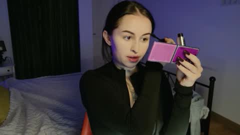 vaolietkat online show from December 4, 7:17 am