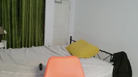 vaolietkat online show from March 17, 6:39 am