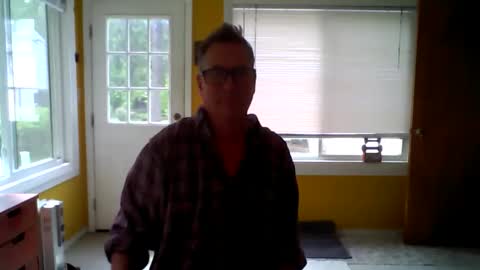 varaggo online show from May 6, 2:33 pm