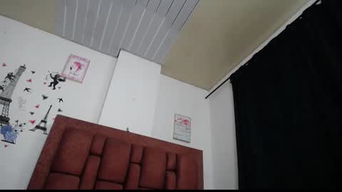 Snapshot of varascot chatting on April 15, 12:28 am varascot online show from April 15, 12:28 am