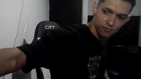 Snapshot of varonelite chatting on February 15, 5:37 am Andres online show from February 15, 5:37 am