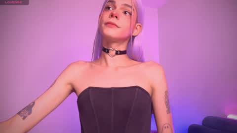 Snapshot of varya_ferreira chatting on March 12, 5:02 am Varya Ferreira - independent model online show from March 12, 5:02 am