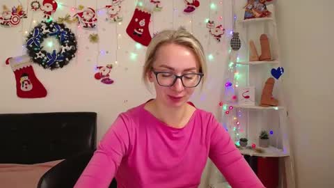 Snapshot of vasilisasii chatting on December 30, 9:37 am Vasilisa online show from December 30, 9:37 am
