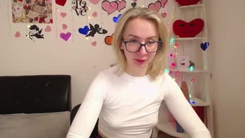 Snapshot of vasilisasii chatting on February 8, 6:33 am Vasilisa online show from February 8, 6:33 am