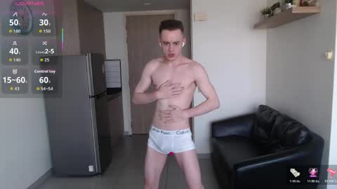 Snapshot of vaso69_ chatting on April 18, 9:46 am Vaso69 online show from April 18, 9:46 am
