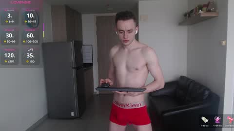 Snapshot of vaso69_ chatting on April 22, 7:11 am Vaso69 online show from April 22, 7:11 am