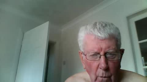 Snapshot of vassus chatting on February 25, 1:28 pm vassus online show from February 25, 1:28 pm