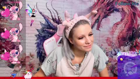 Snapshot of vasya_sylvia chatting on December 13, 5:21 pm Vasya Sylvia online show from December 13, 5:21 pm