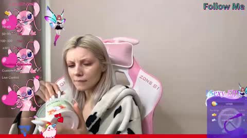 Snapshot of vasya_sylvia chatting on February 13, 12:43 pm Vasya Sylvia online show from February 13, 12:43 pm