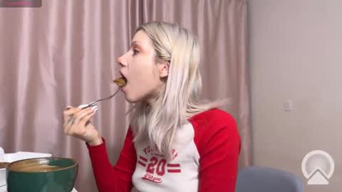 Snapshot of vasya_sylvia chatting on March 1, 6:35 am Vasya Sylvia online show from March 1, 6:35 am