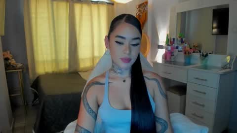 Vayolett Bass online show from February 10, 10:25 pm