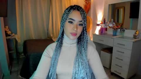 Vayolett Bass online show from March 29, 5:51 am