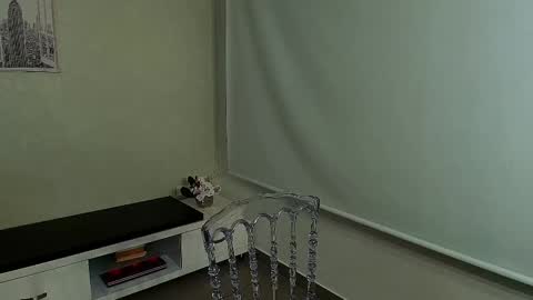 Snapshot of vctoria_collins_ chatting on September 22, 11:01 am Victoria online show from September 22, 11:01 am