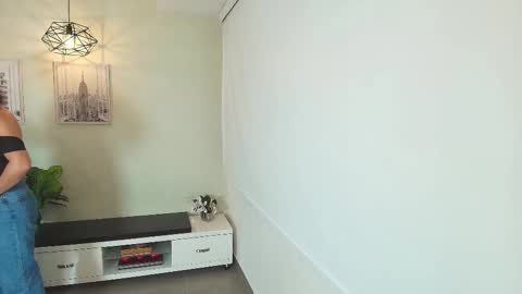 Snapshot of vctoria_collins_ chatting on September 27, 11:04 am Victoria online show from September 27, 11:04 am