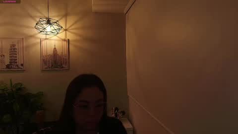 Snapshot of vctoria_collins_ chatting on October 4, 10:57 am Victoria online show from October 4, 10:57 am