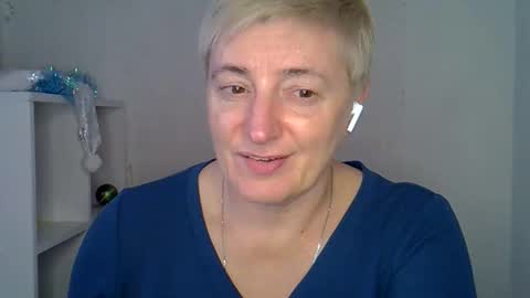 Snapshot of vea_motty chatting on January 7, 12:40 pm vea_motty online show from January 7, 12:40 pm