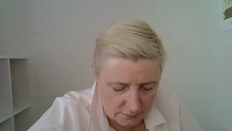 Snapshot of vea_motty chatting on March 13, 1:18 pm vea_motty online show from March 13, 1:18 pm