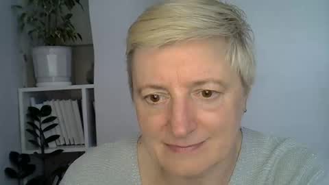 vea_motty online show from April 13, 2:55 pm