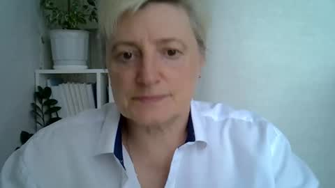 vea_motty online show from May 4, 2:46 pm