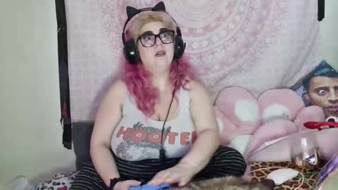 Snapshot of veelehanex3 chatting on December 11, 6:25 am Veronica Lehane online show from December 11, 6:25 am