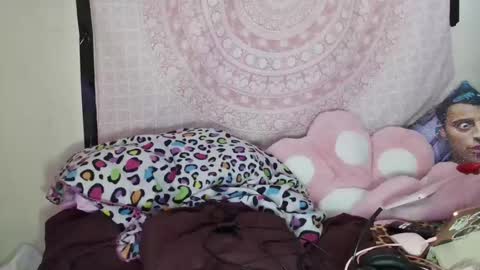 Snapshot of veelehanex3 chatting on December 15, 3:24 am Veronica Lehane online show from December 15, 3:24 am