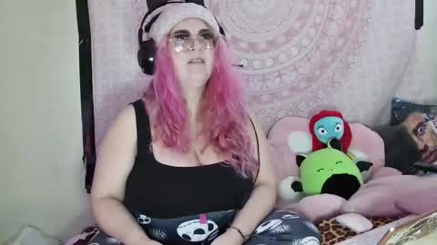 Snapshot of veelehanex3 chatting on December 19, 6:56 pm Veronica Lehane online show from December 19, 6:56 pm