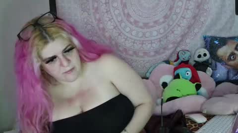 Snapshot of veelehanex3 chatting on December 23, 6:55 am Veronica Lehane online show from December 23, 6:55 am