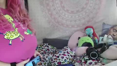 Snapshot of veelehanex3 chatting on December 31, 1:30 pm Veronica Lehane online show from December 31, 1:30 pm