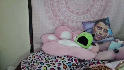 Snapshot of veelehanex3 chatting on December 31, 7:40 pm Veronica Lehane online show from December 31, 7:40 pm