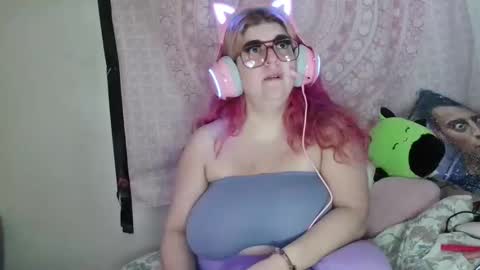 Snapshot of veelehanex3 chatting on February 9, 12:19 pm Veronica Lehane online show from February 9, 12:19 pm