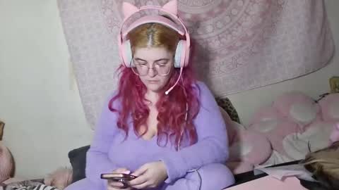 Snapshot of veelehanex3 chatting on November 16, 12:22 pm Veronica Lehane online show from November 16, 12:22 pm