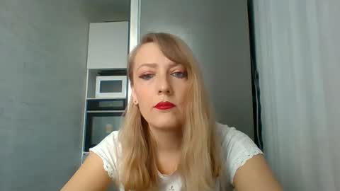 Veessa online show from April 25, 1:14 pm