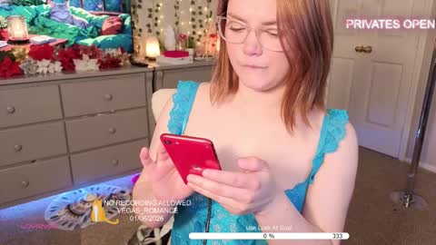 Snapshot of vegas_romance chatting on January 7, 1:30 am vegas_romance online show from January 7, 1:30 am