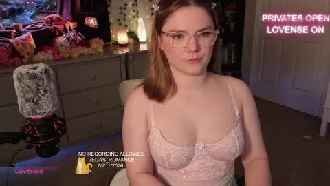 vegas_romance online show from May 12, 3:25 am