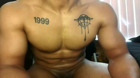 Vegas Love online show from January 8, 9:39 pm