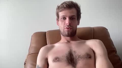 Joeyyy online show from May 4, 6:04 pm