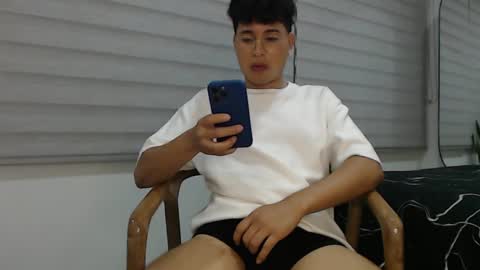 Snapshot of velascosexyboy chatting on January 11, 3:02 am velascosexyboy online show from January 11, 3:02 am