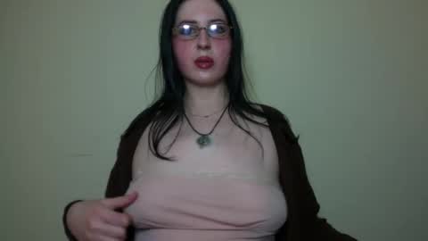 velira_ online show from February 8, 3:10 am