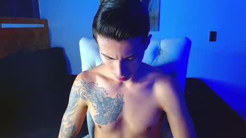 velk_hot1 online show from February 19, 12:56 pm