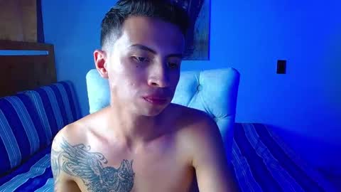 velk_hot1 online show from March 2, 11:55 pm
