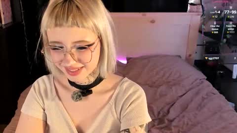 Snapshot of velor_velmochi chatting on March 10, 1:16 pm Ana Velor online show from March 10, 1:16 pm