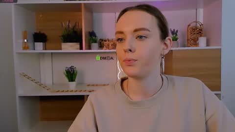 veloria_belle online show from December 16, 7:35 am