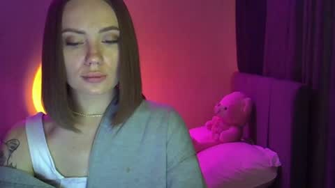 Snapshot of velour_myst chatting on June 19, 5:50 pm velour_myst online show from June 19, 5:50 pm