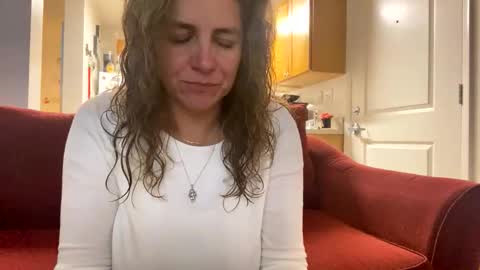 Snapshot of velvet81611 chatting on December 20, 7:48 am Velvet online show from December 20, 7:48 am